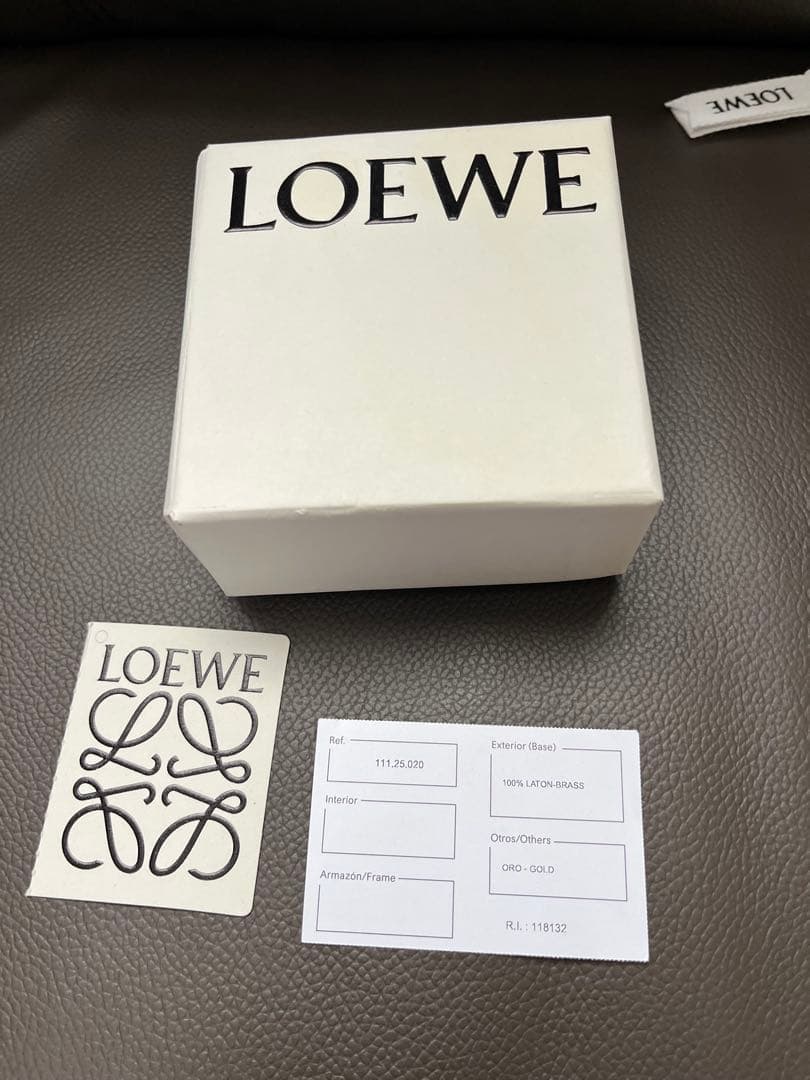 LOEWE ロエベ　アナグラムブローチ　ゴールド