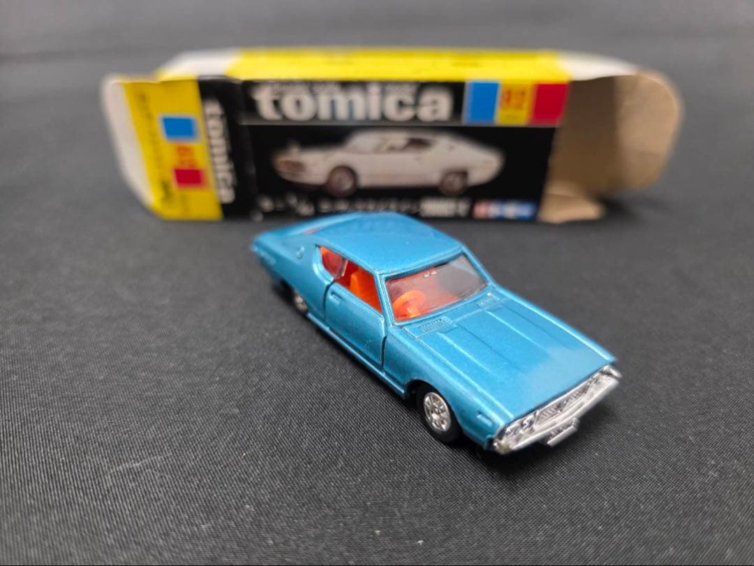 トミカ黒箱82ニッサンスカイライン2000GT-X(日本製)
