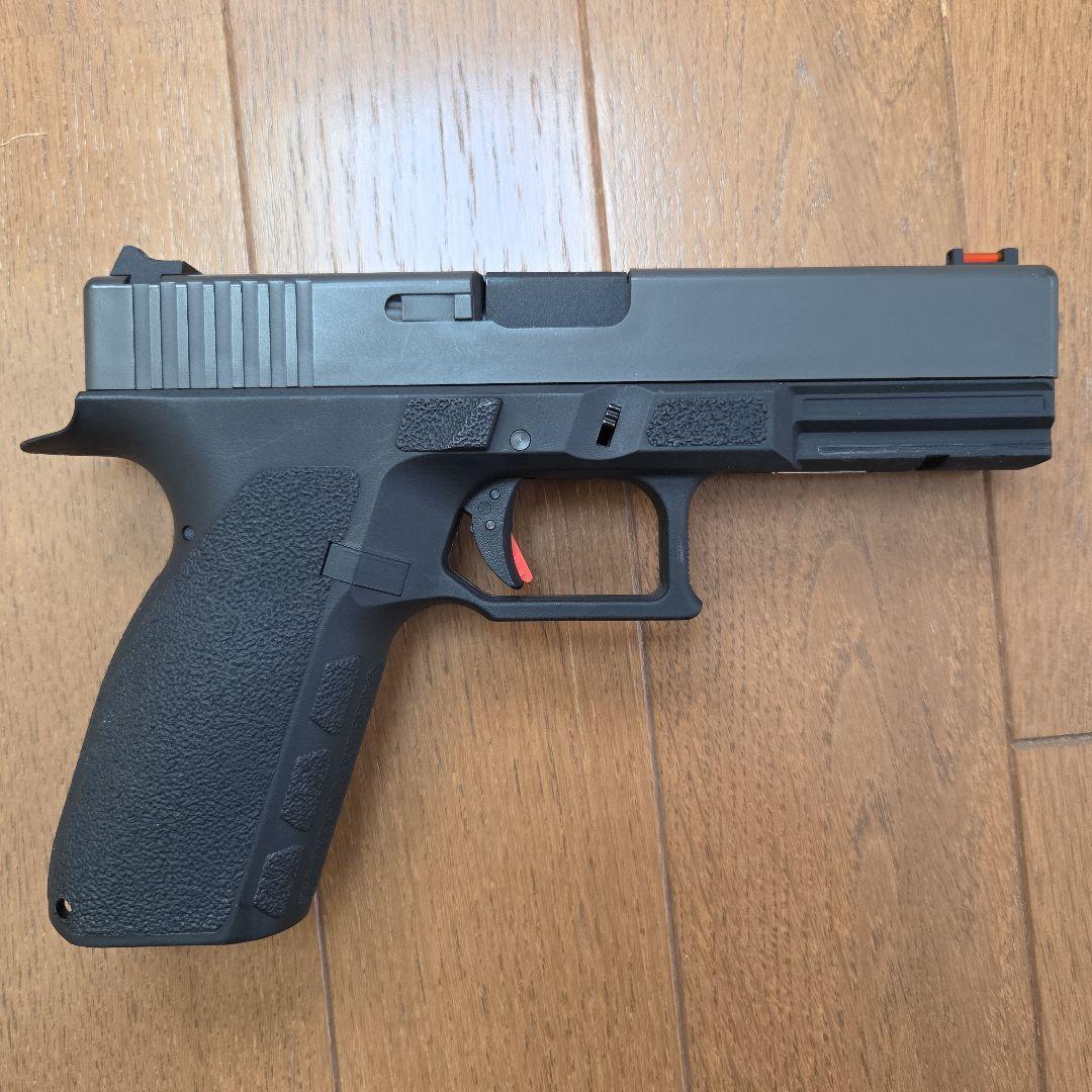 トイガン Carbon8 STRIKER9