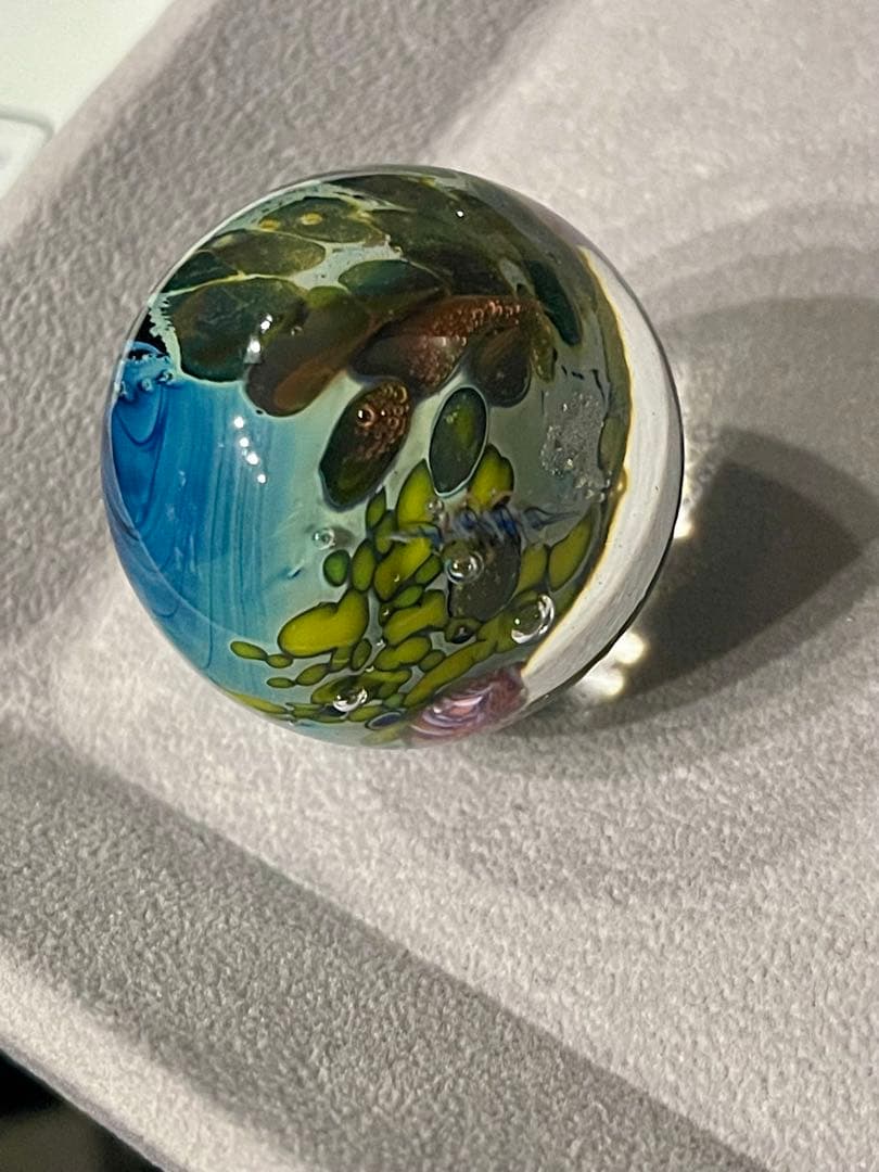 Josh Simpson アート 青と緑の惑星模様 ガラス玉 JS02 作家