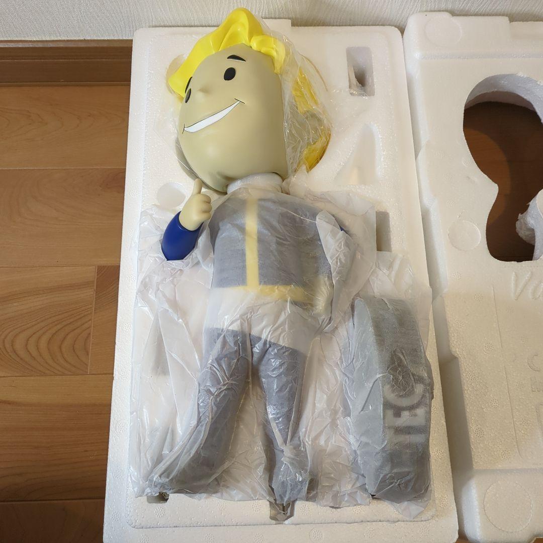 フォールアウト4 Vault Boy 111 Mega Bobblehead