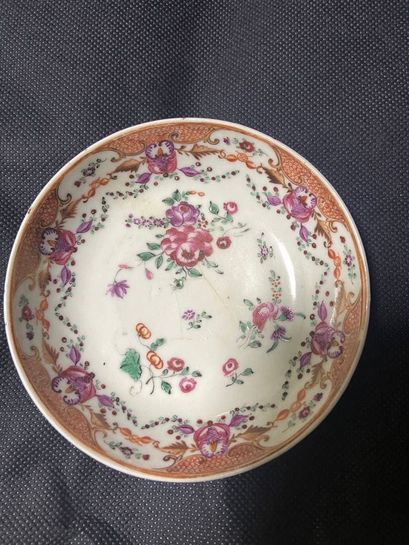 中国古美術品　清の乾隆時代　粉彩草花文茶器　本物保証　12cm