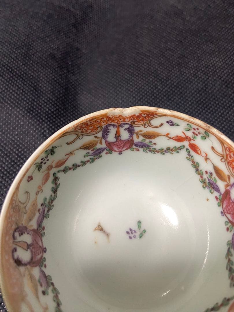 中国古美術品　清の乾隆時代　粉彩草花文茶器　本物保証　12cm