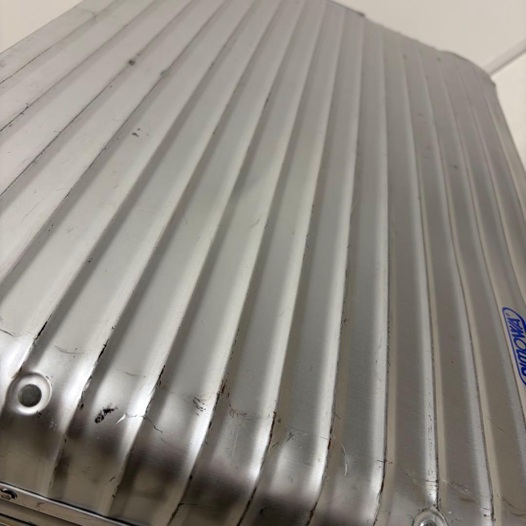 リモワ トパーズ アルミニウム ダイヤルロック式 2輪 スーツケース シルバー