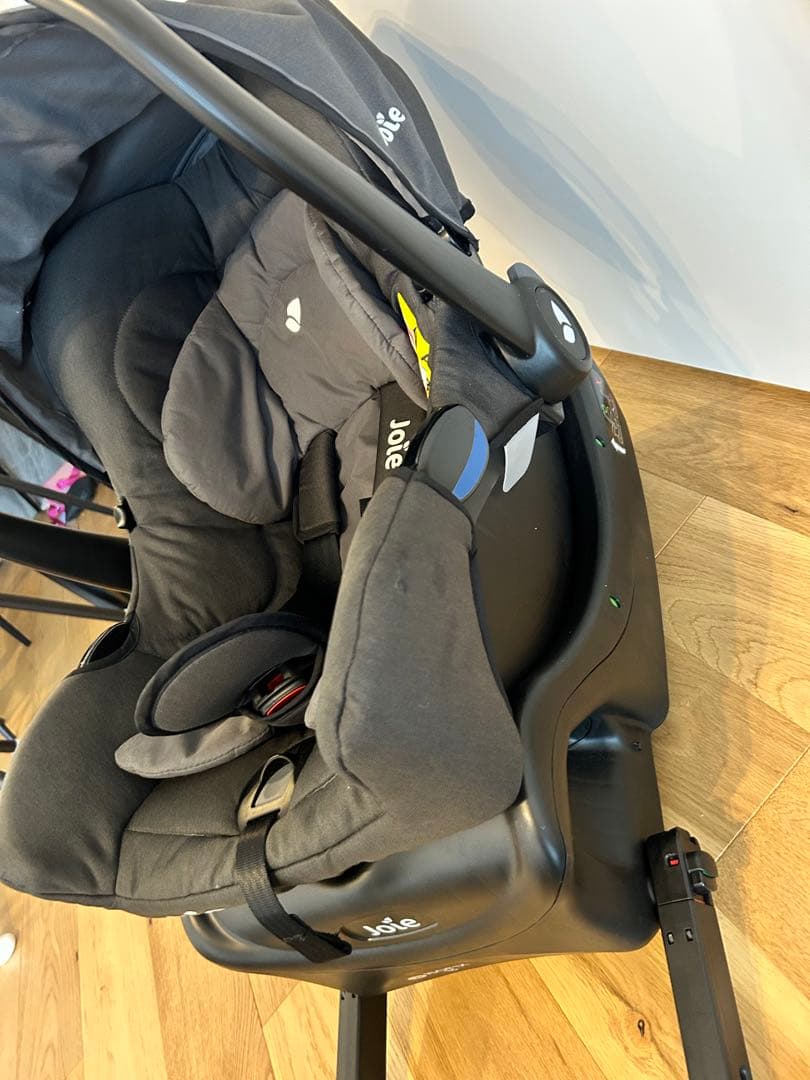 チャイルドシート　ベビーシート