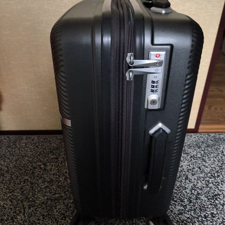 サムソンナイトス一ツケス機内持ち込み可能