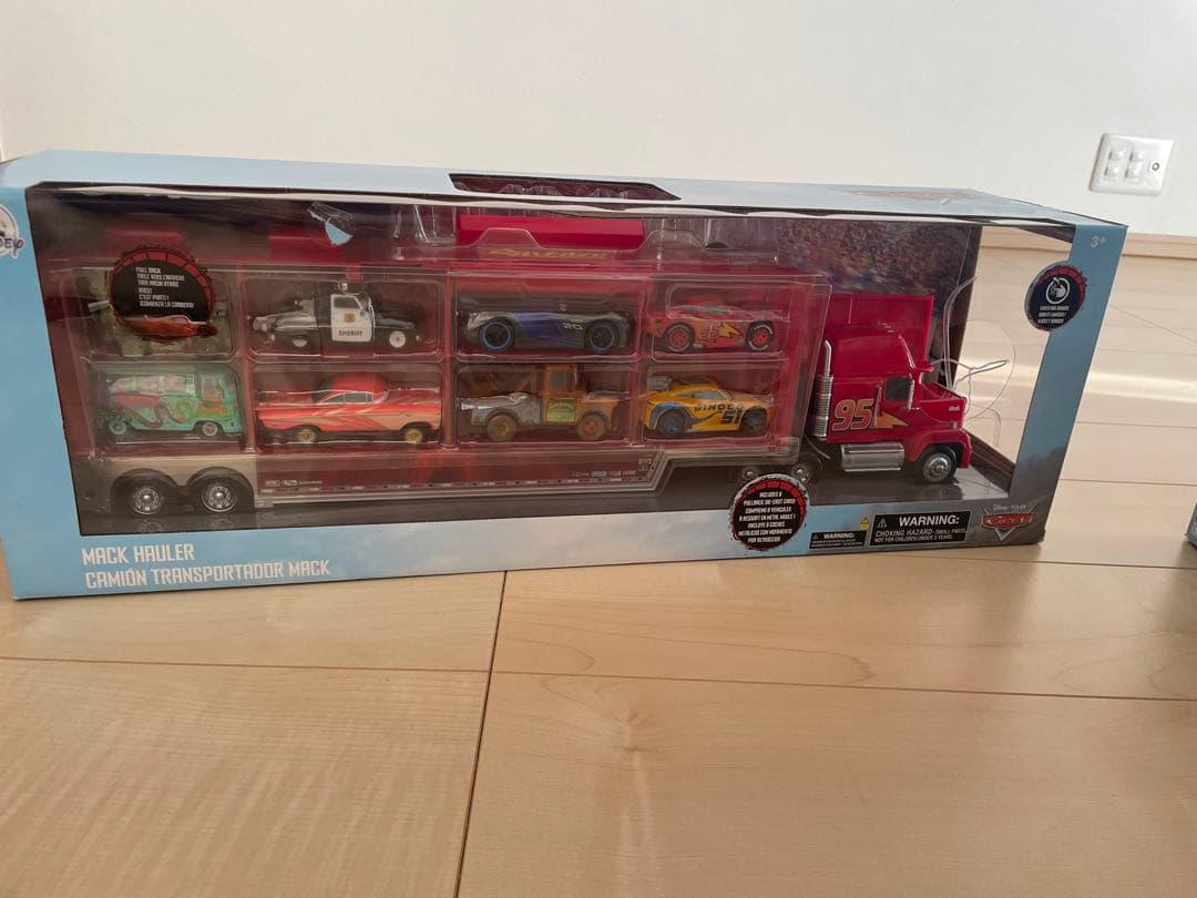 ミニカー MACK HAULER DISNEY