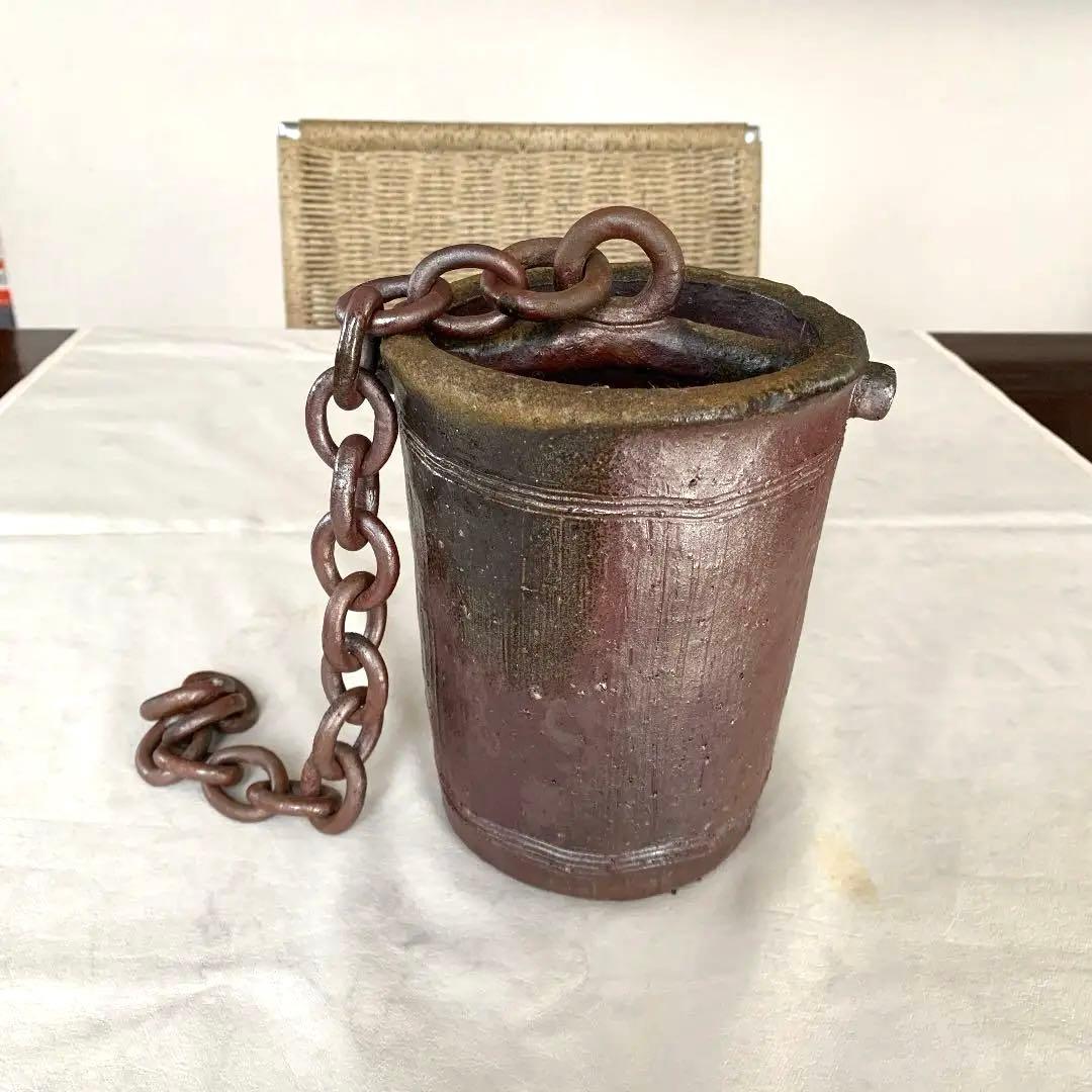 備前焼の手びねりつるべ花入れ