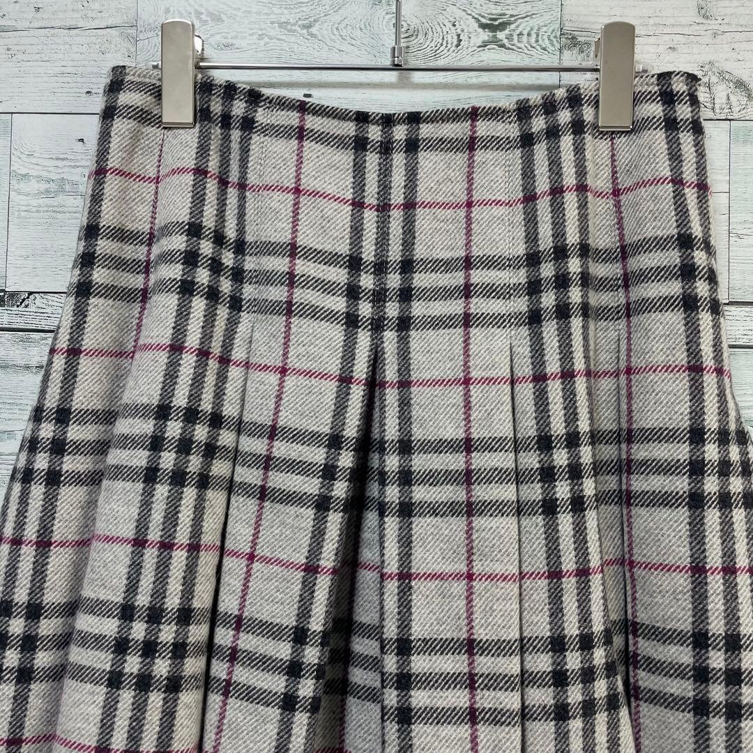 ☆未使用・タグ付☆バーバリーロンドン　ノバチェック柄タックスカート　アルパカ素材