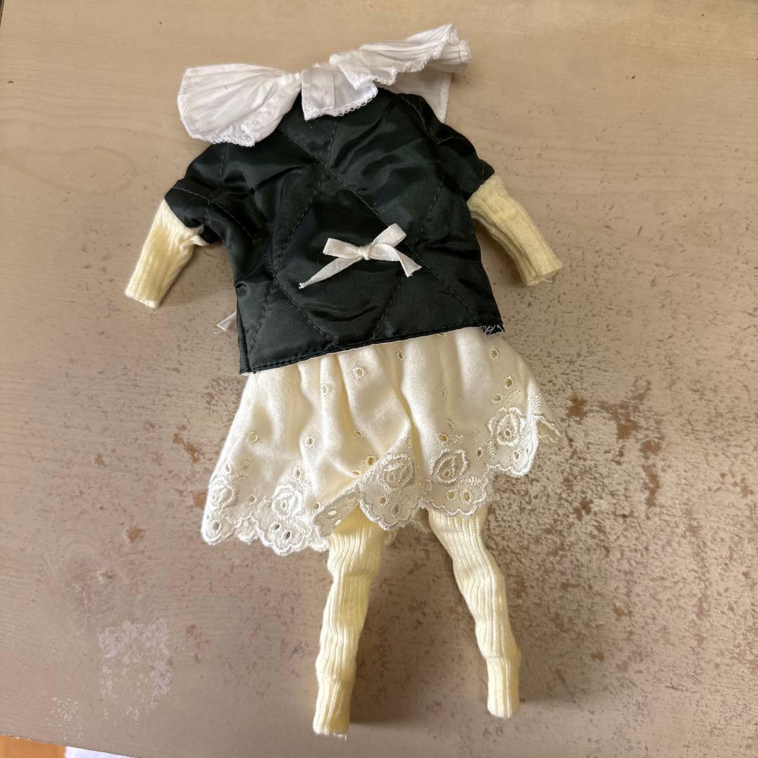 ドール用着せ替え服 黒と白　asone_doll様