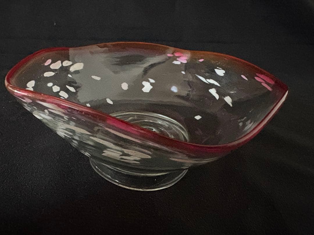 大正ガラス　和ガラス　ウランガラス 桃色縁　白雪模様