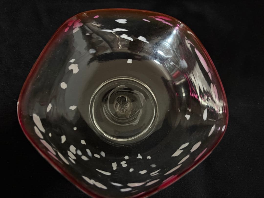 大正ガラス　和ガラス　ウランガラス 桃色縁　白雪模様