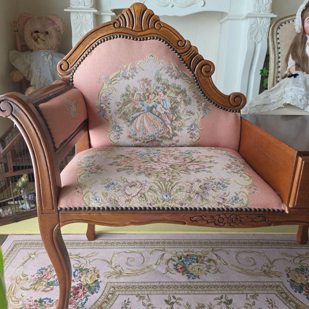 お取り置きとなりました　英国アンティーク　ゴブラン織　椅子　テーブル　チェスト