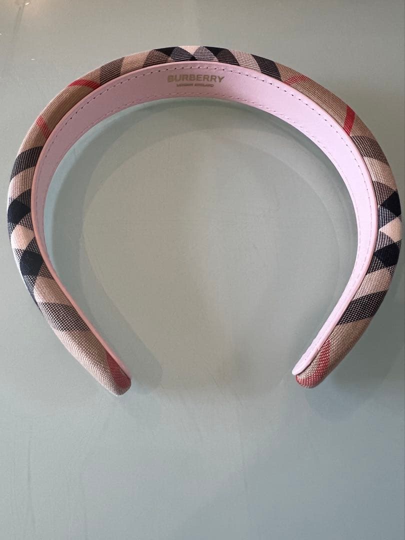 美品　Burberry バーバリー　カチューシャ