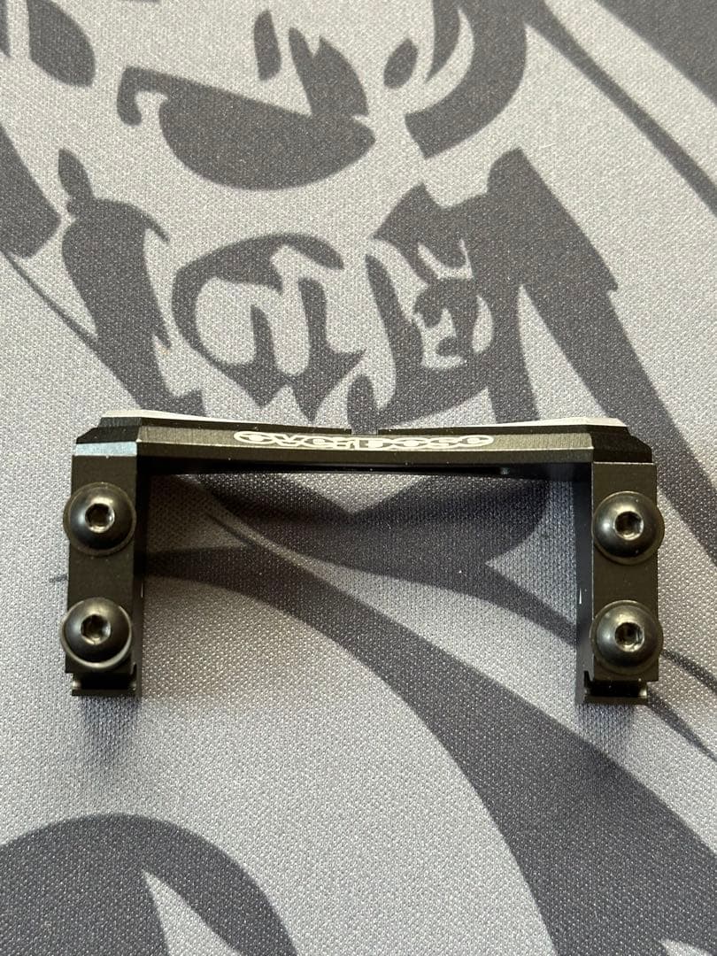 overdose 2wayレイアウトサーボマウント/ブラック