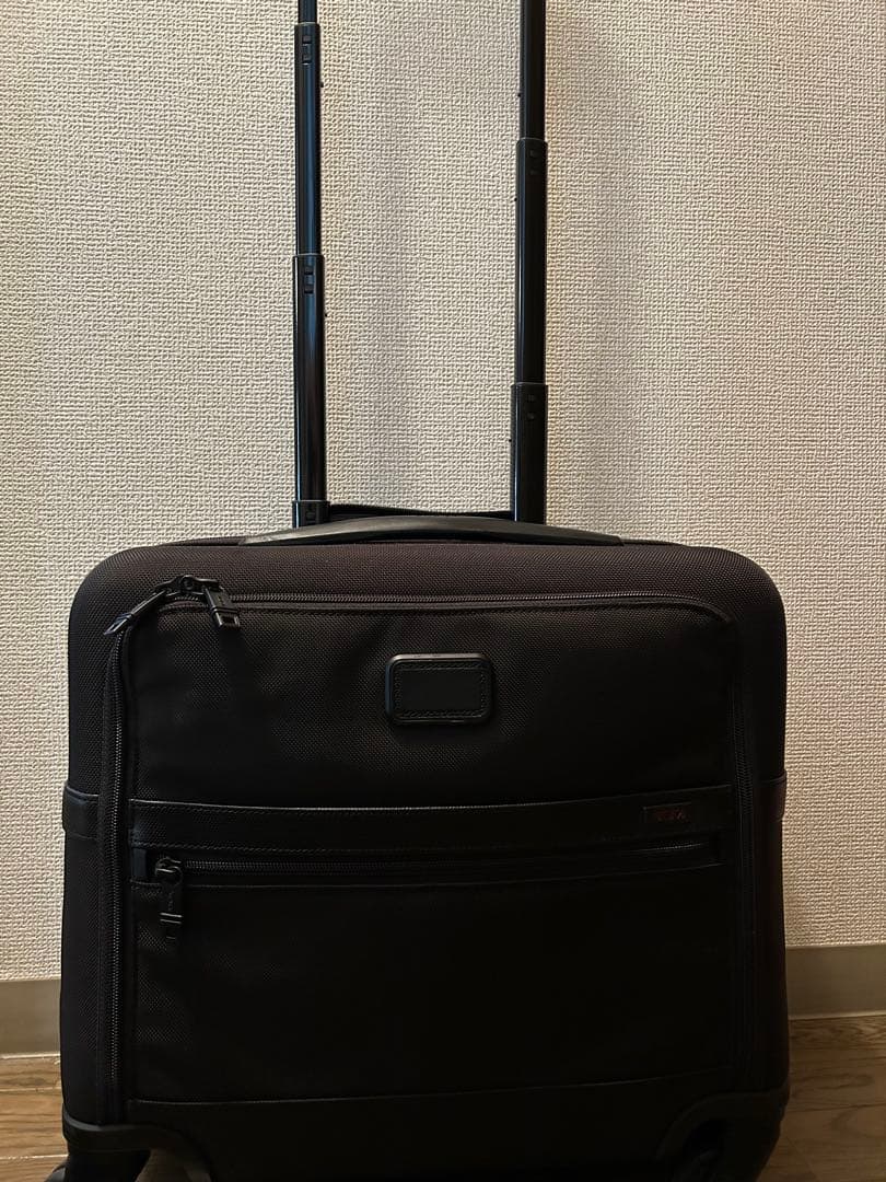 TUMI ブラック キャリーケース 小型