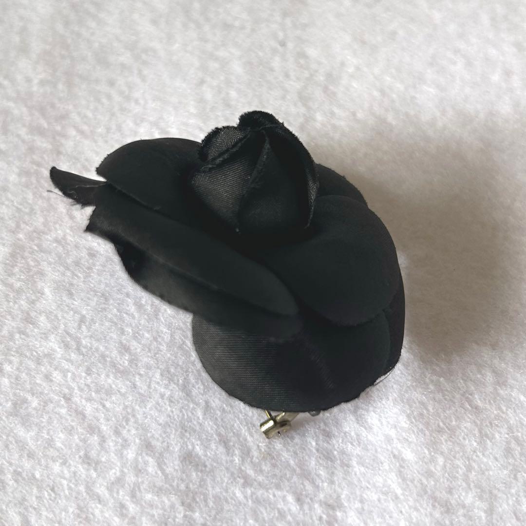 CHANEL ブラック カメリアブローチ 箱付き