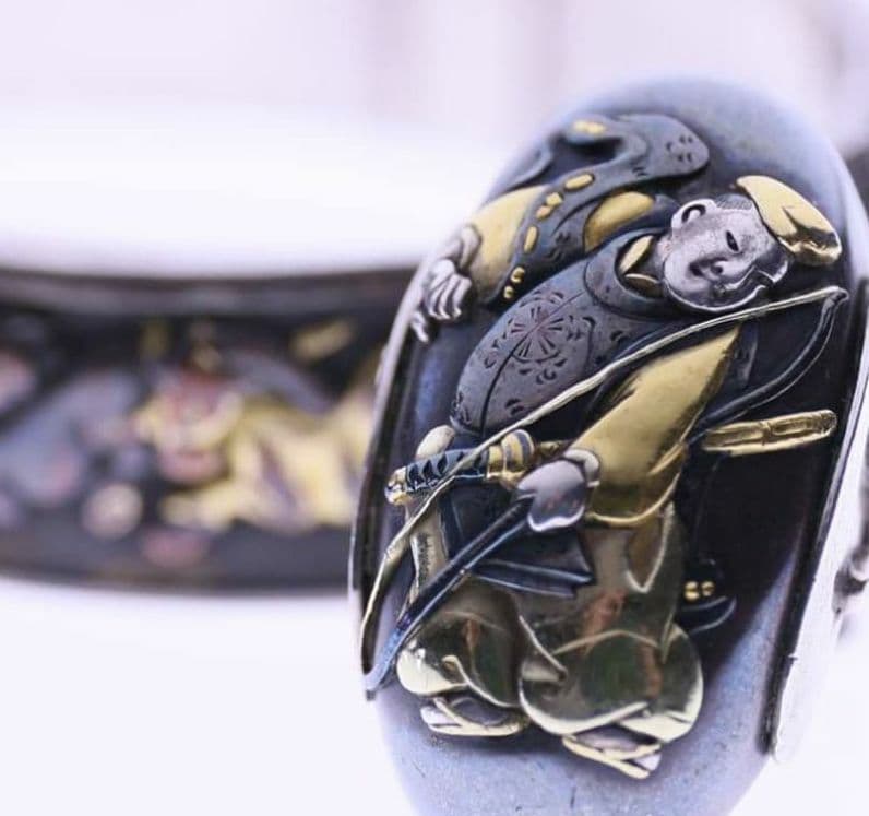 超絶技巧 江戸～明治期 栗形指輪 武者の図 里帰り品 金銀象嵌日本刀 目貫 赤銅