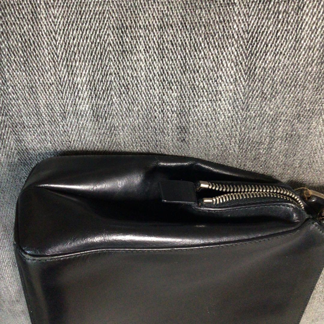 プラダ　黒　バック