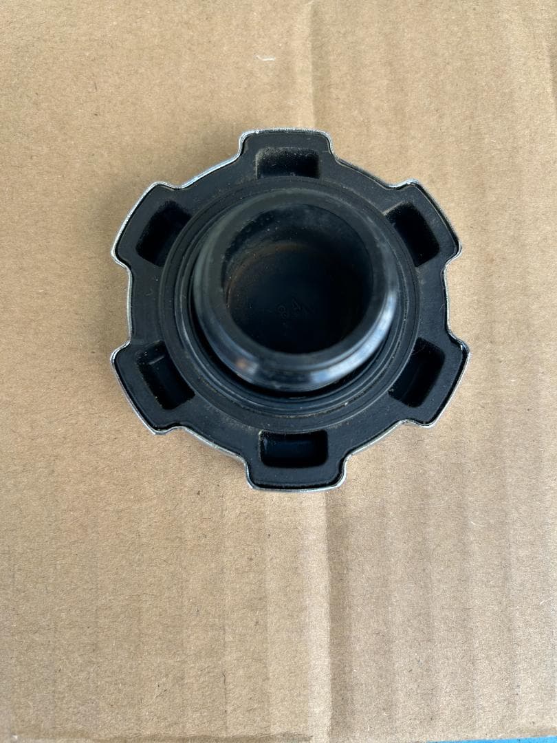 純正オイルフィラーキャップ（クロームタイプ）ホンダ インテグラ タイプR