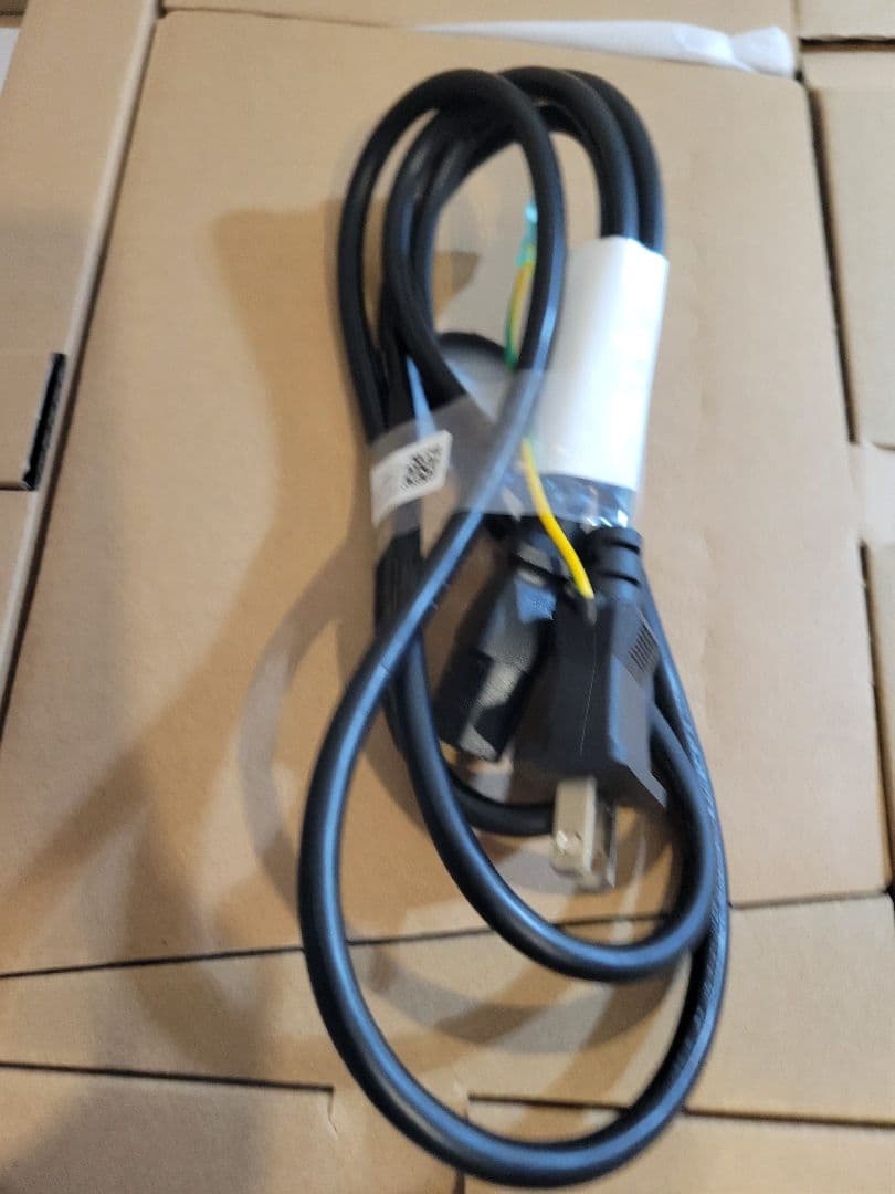 DELL U2723QE 27インチ 4K モニター