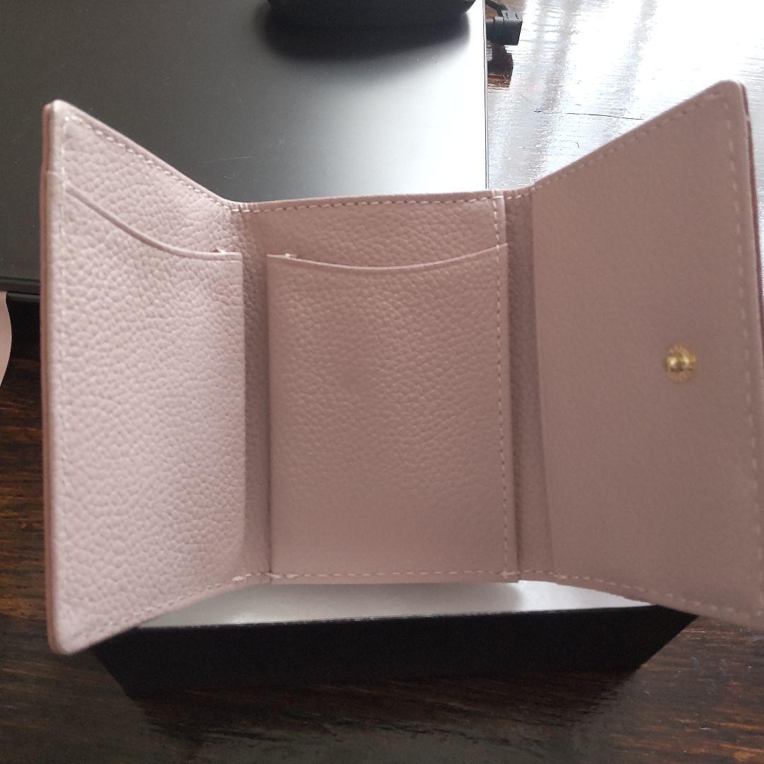 新品 未使用 マリークワント シーリングデイジー レター 三つ折財布