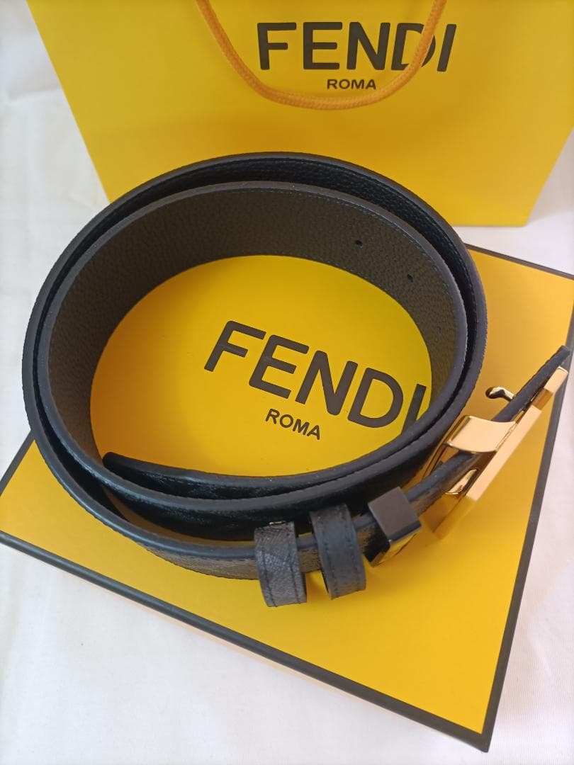 100cm☆FENDI(フェンディ) メンズベルト 美品 グレー
