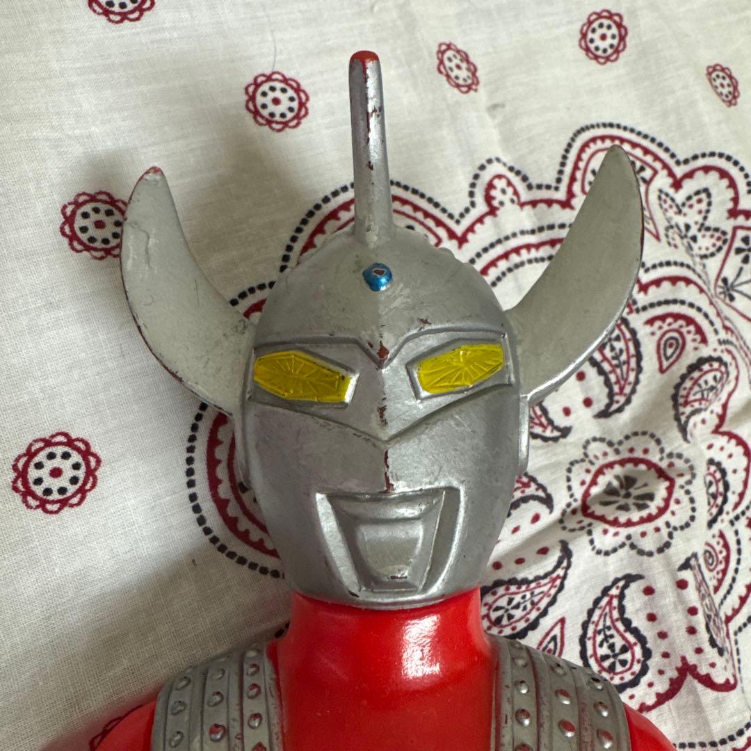 グレートザウルス　ウルトラマンタロウ　ポピー