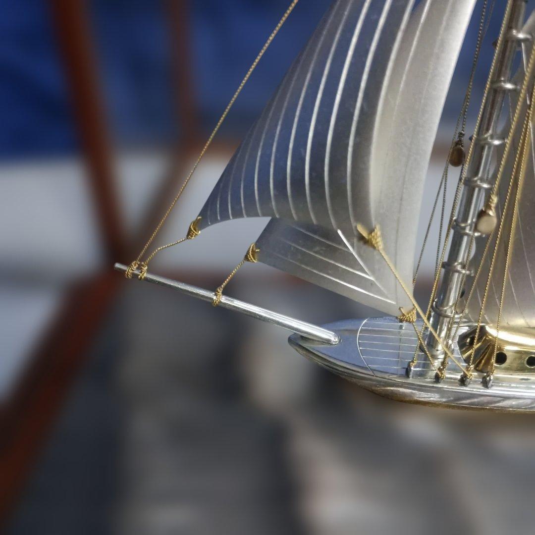 4558)銀製　ヨットの置物　銀製の刻印あり。