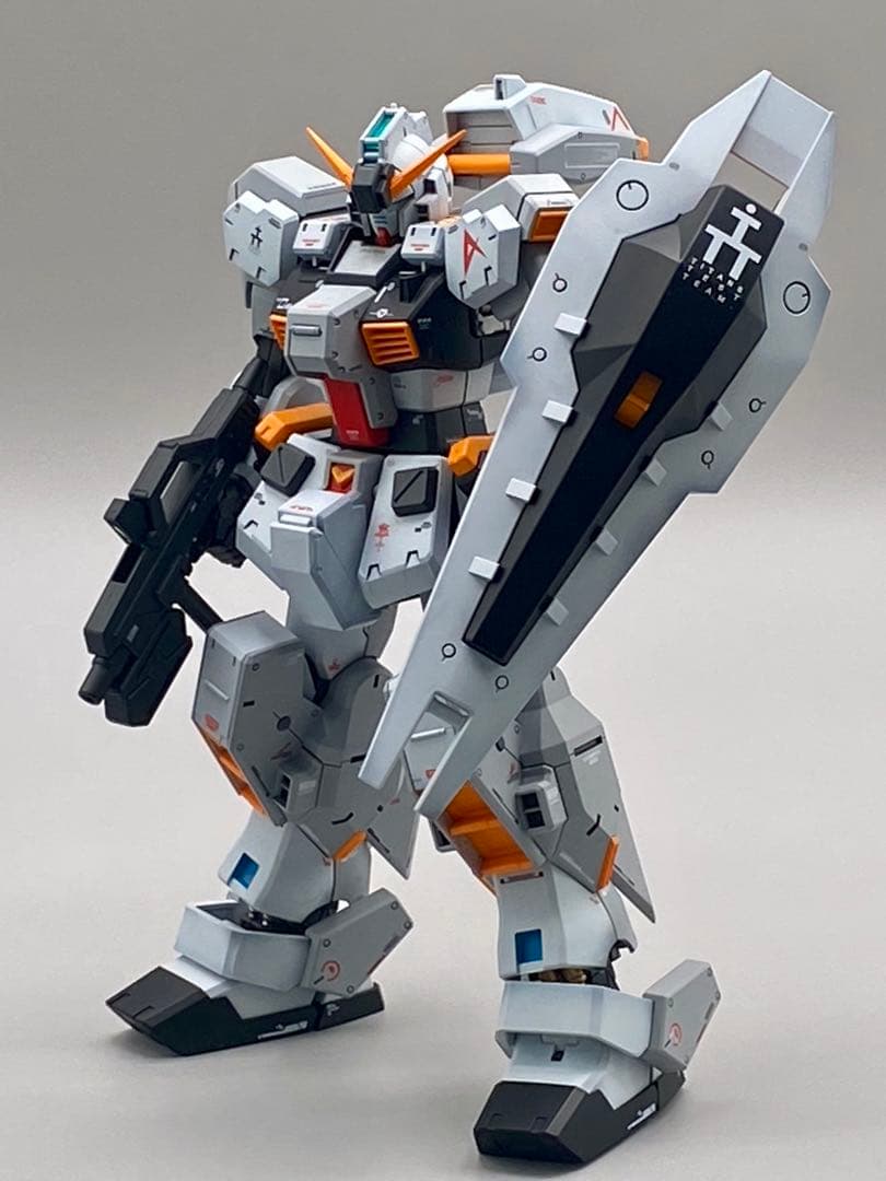 ガンプラ MG ガンダムヘイズル改　ガンプラ完成品　AOZ ゼータガンダム