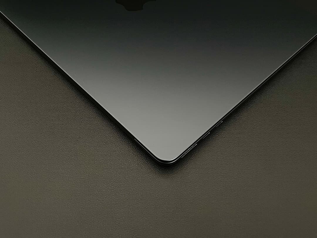 【美品】MacBook Air （M2, 2022）13.6㌅ 512GB 綺麗