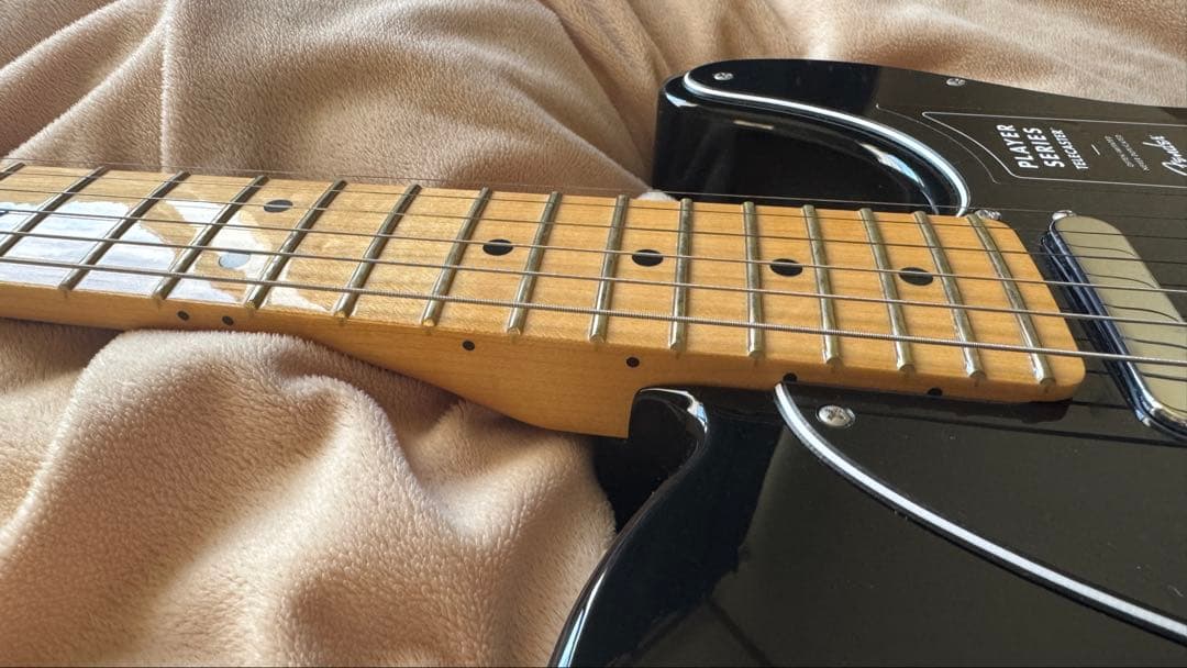 Dustcell ema使用　fender ギター BLACK