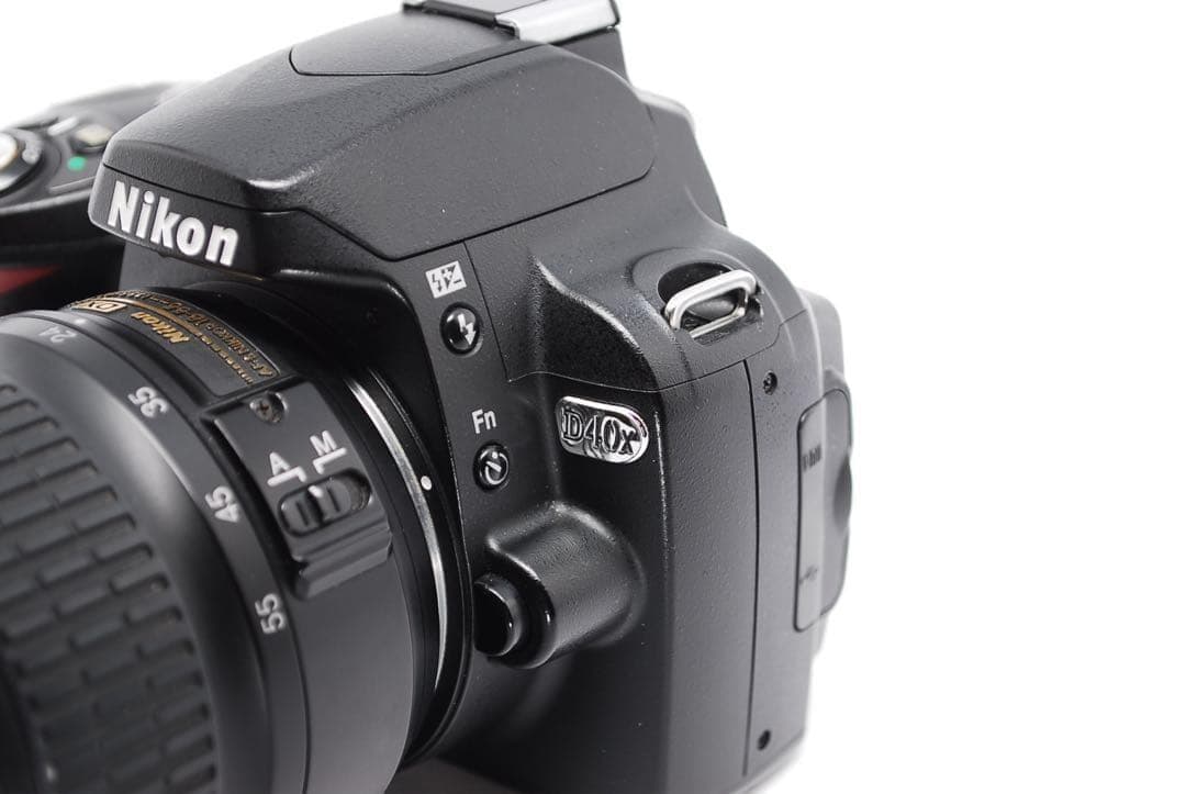 鮮やかな写り✨小型軽量✨Nikon D40X✨一眼レフデビューに✨