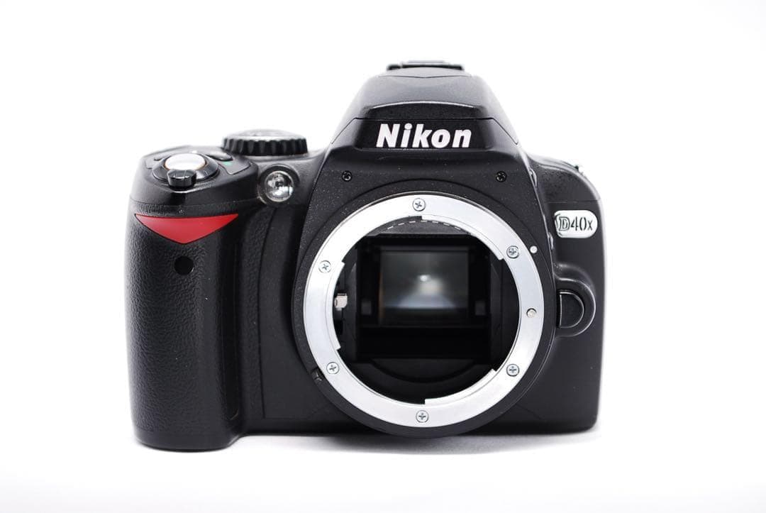 鮮やかな写り✨小型軽量✨Nikon D40X✨一眼レフデビューに✨