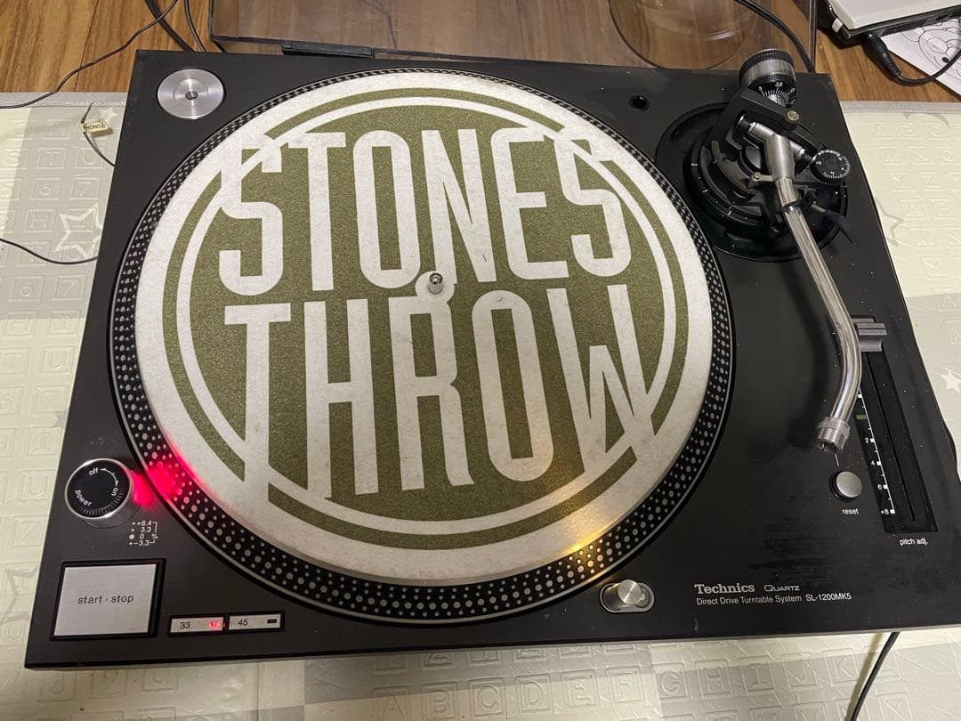 b*8様 Technics SL-1200MK5 ミキサー、針、CDJ付きのDJ