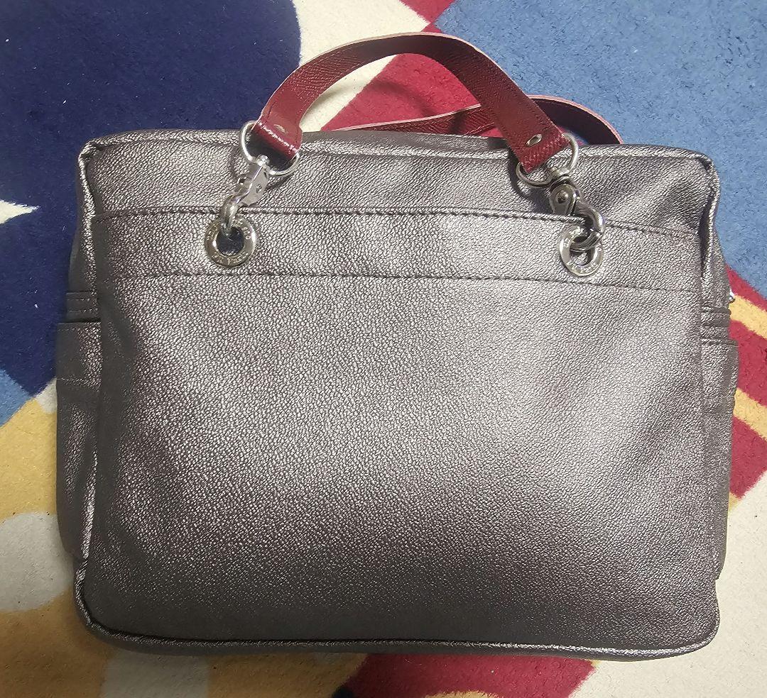 アンジュールアンサック　メタリックグレー ボックス型バッグ