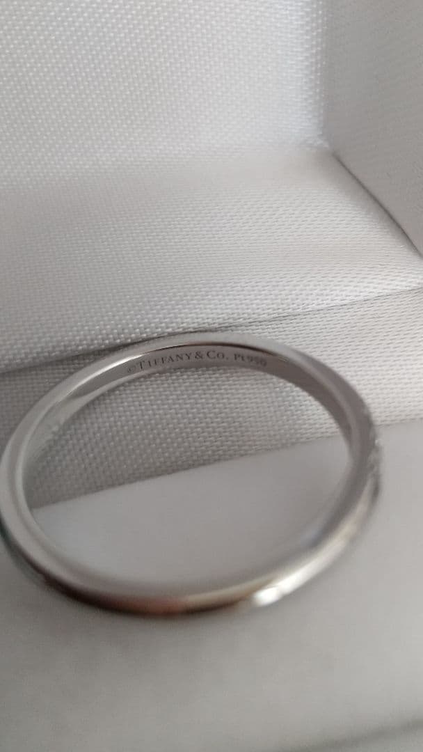 Tiffany & Co.フォーエバーバンドリング11.5号Pt950
