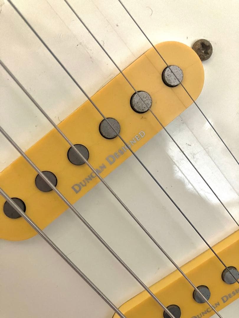 スクワイヤー　ストラト　Squier 上位機種 ヴィンテージモディファイ