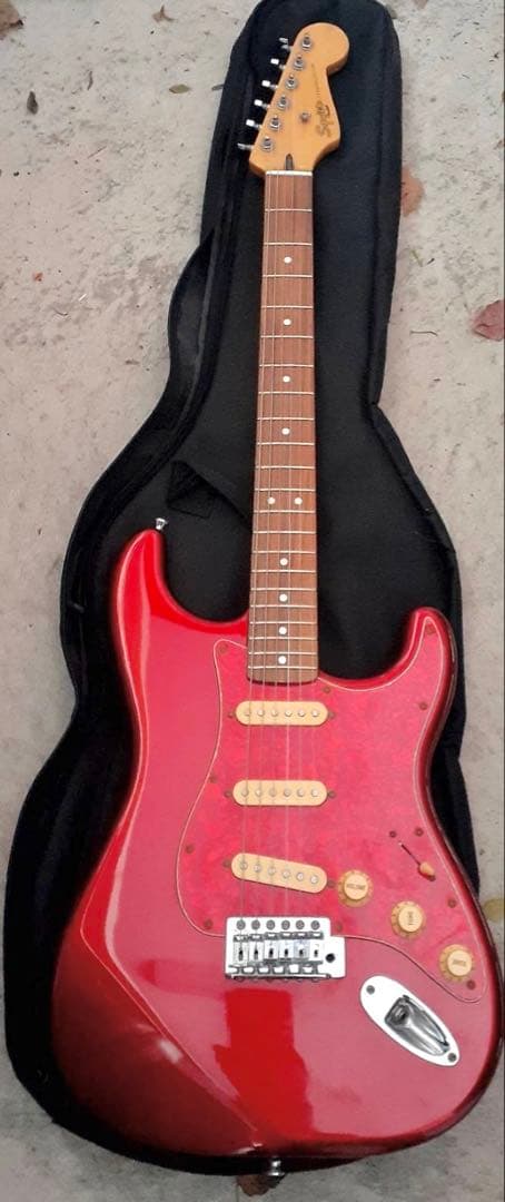 スクワイヤー　ストラト　Squier 上位機種 ヴィンテージモディファイ