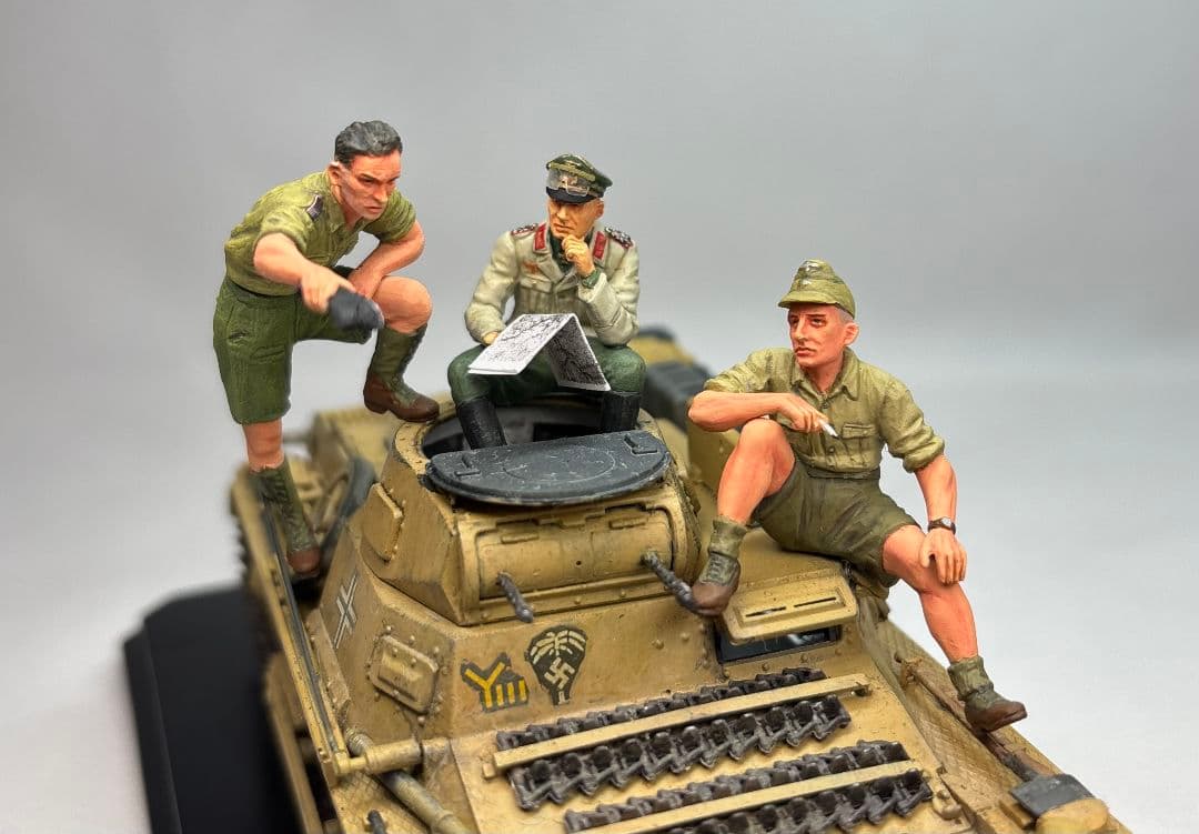 【完成品】ズベズダ 1/35 ドイツ Ⅰ号戦車 B型 フィギュア3体セット