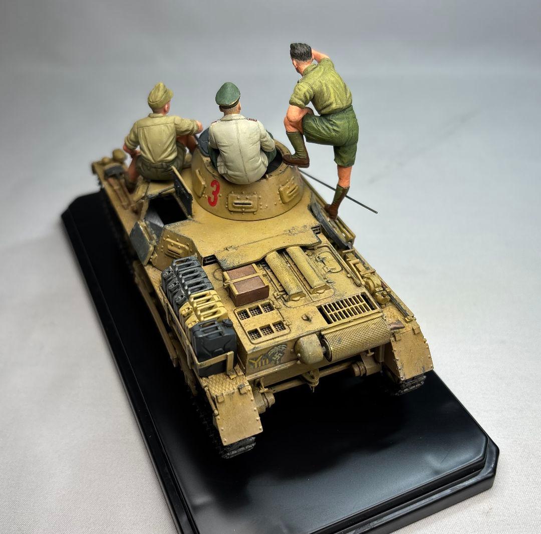 【完成品】ズベズダ 1/35 ドイツ Ⅰ号戦車 B型 フィギュア3体セット