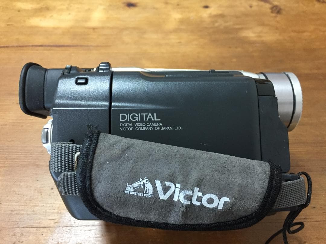 美品 撮影再生ダビングOK　VICTOR　GR-DVA10　付属品有　液晶大画面