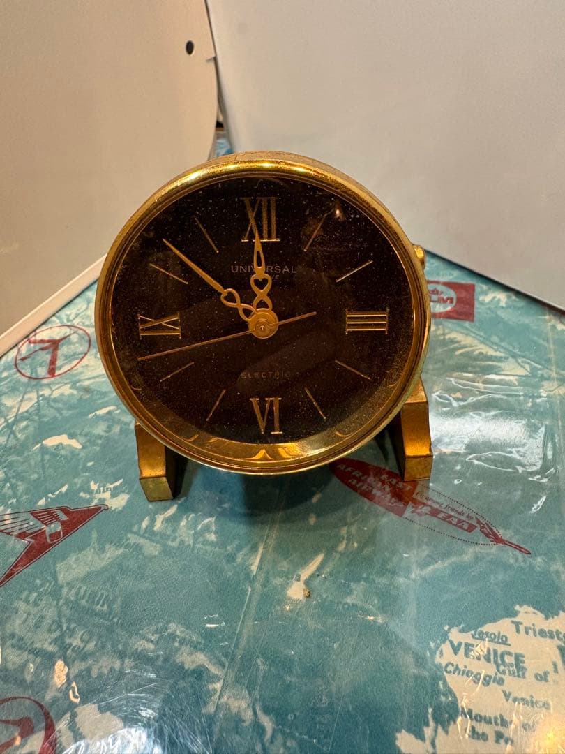 ユニバーサルジュネーブ　電磁置き時計