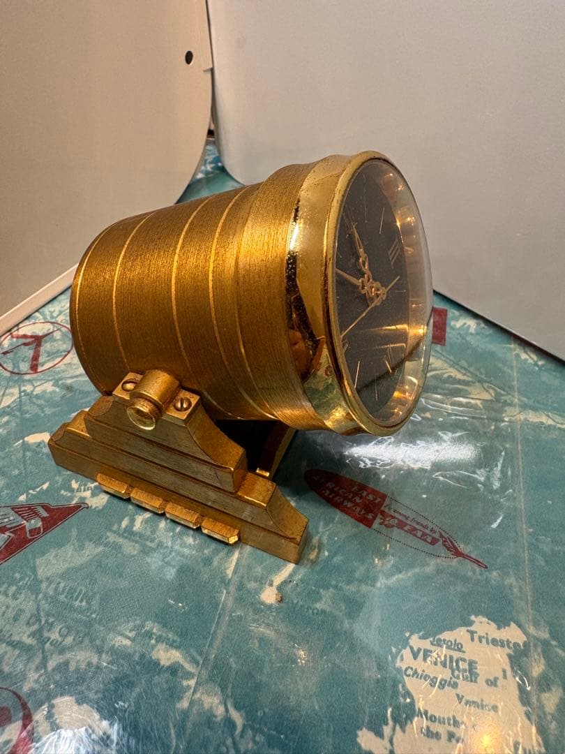 ユニバーサルジュネーブ　電磁置き時計