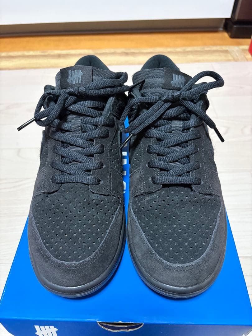 NIKE DUNK LOW UNDEFEATED ブラック スエード