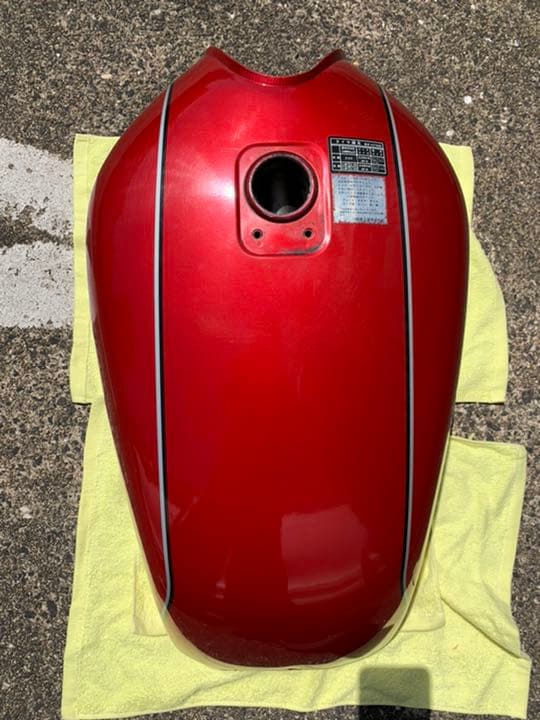 kz７５０E ガソリンタンク