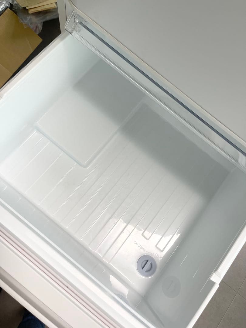 【美品】23年製　TOSHIBA 東芝　冷凍冷蔵庫　326ℓ GR-U33SC