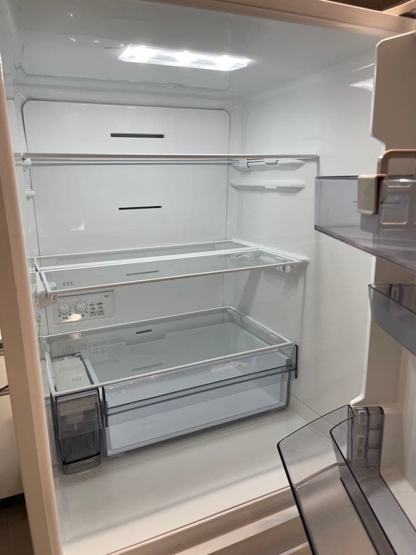 【美品】23年製　TOSHIBA 東芝　冷凍冷蔵庫　326ℓ GR-U33SC