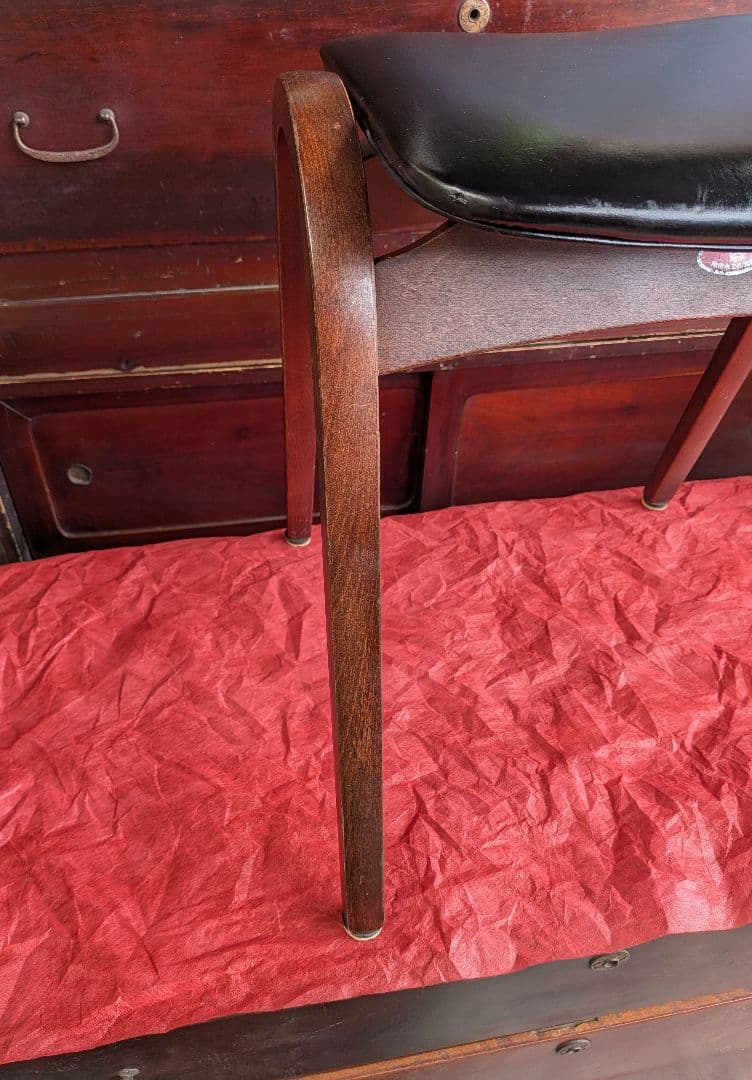 秋田木工　剣持勇　スタッキングチェア　アンティーク家具　黒