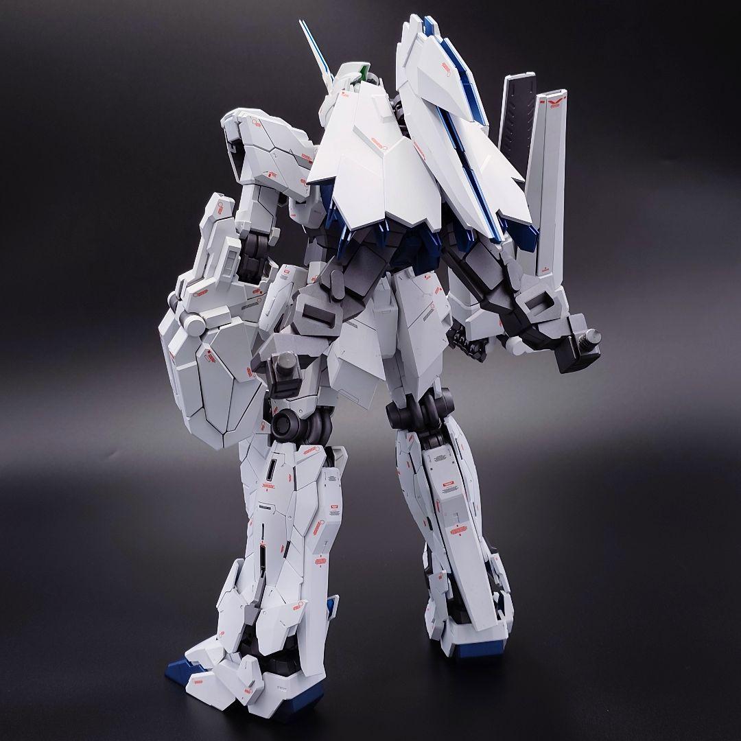 ＰＧ 1/60 ユニコーンガンダム ペルフェクティビリティ　全塗装完成品
